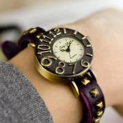 Dimensional Dial Leather Rivet Retro Watch