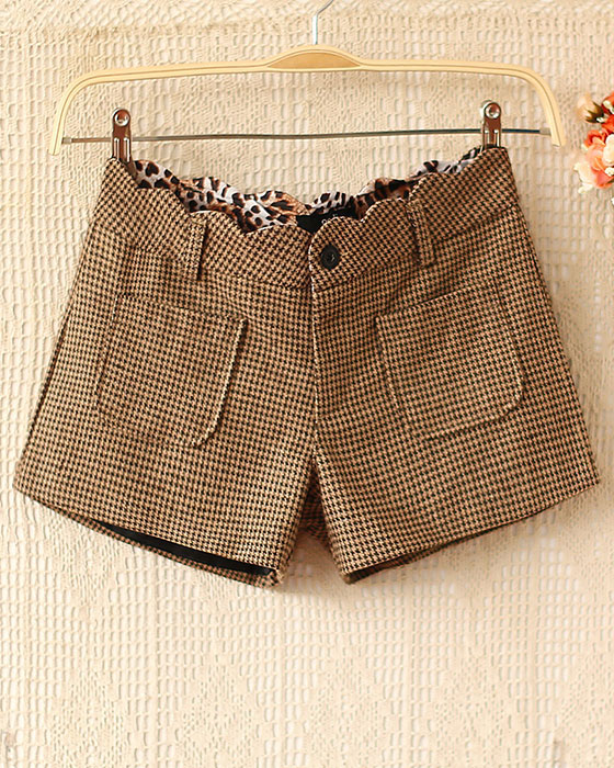 Fashion Woolen Leopard Printed Houndstooth Shorts on Luulla
