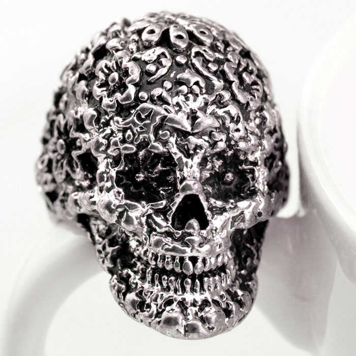 Fashion Nice Classic Carving Skull Ring on Luulla