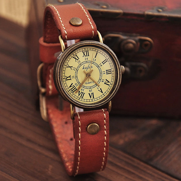 Fashion Leather Scale Watch on Luulla